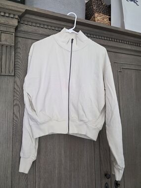 Zara Cream Full-Zip Mock Neck Sweatshirt L